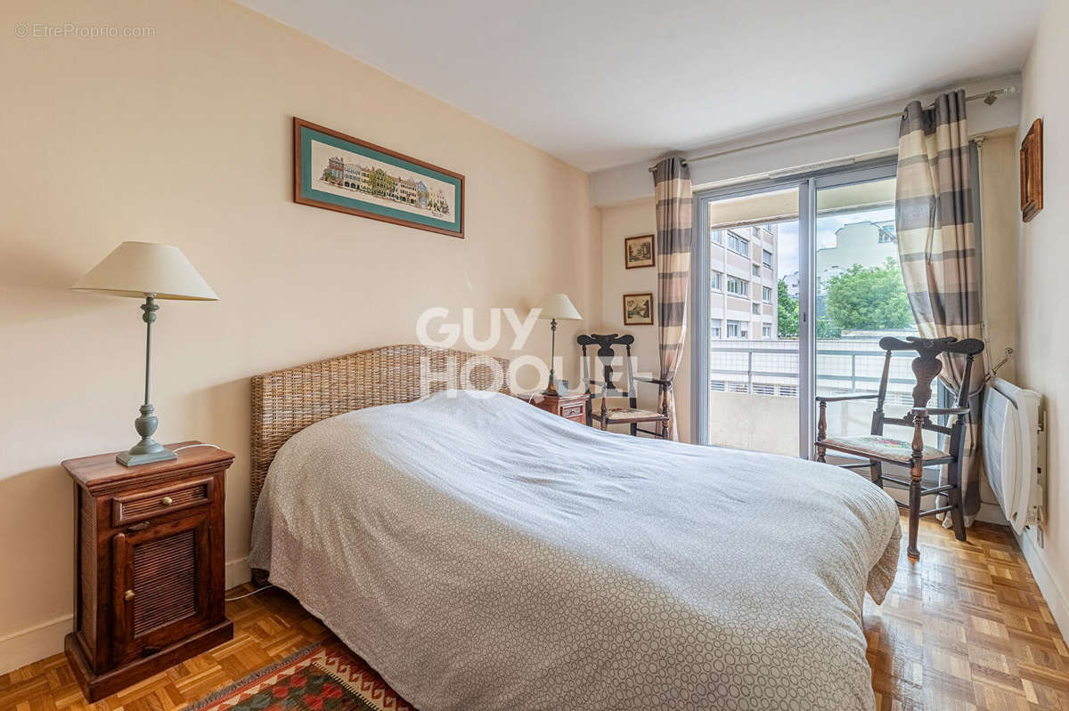 Appartement à PARIS-15E