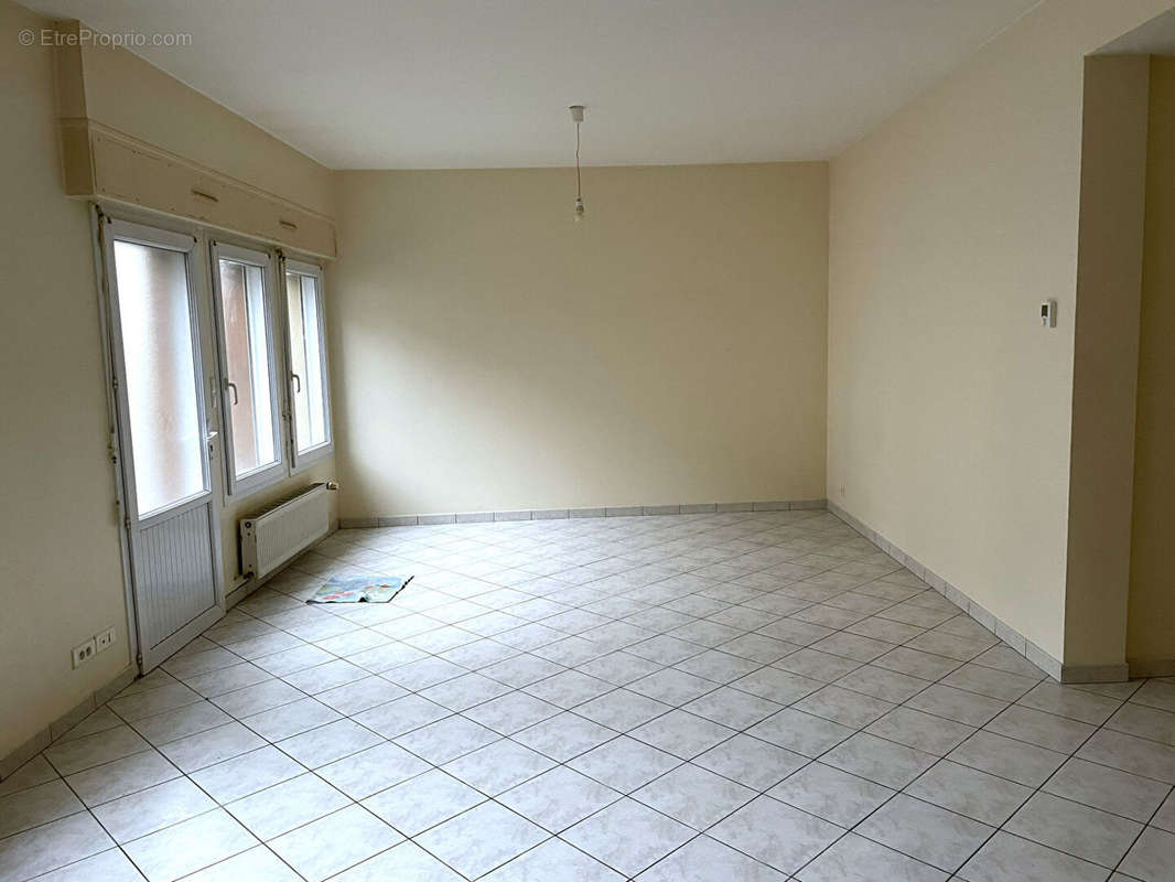 Appartement à CAULNES