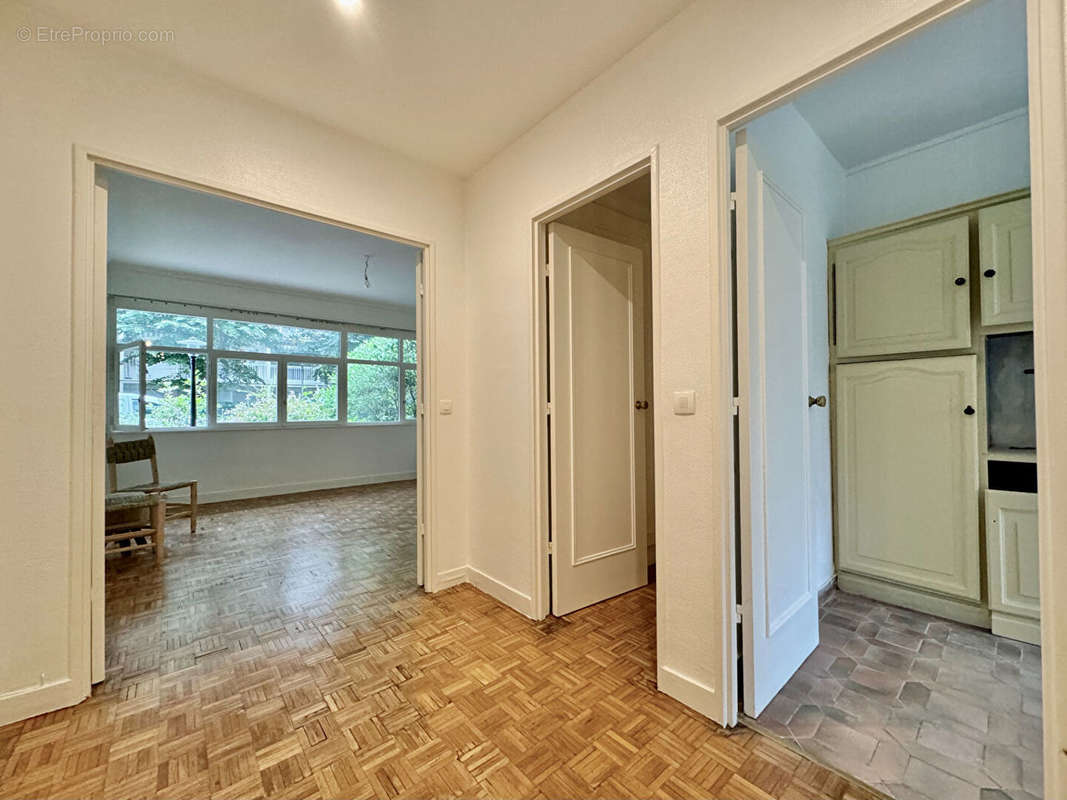 Appartement à PARIS-20E