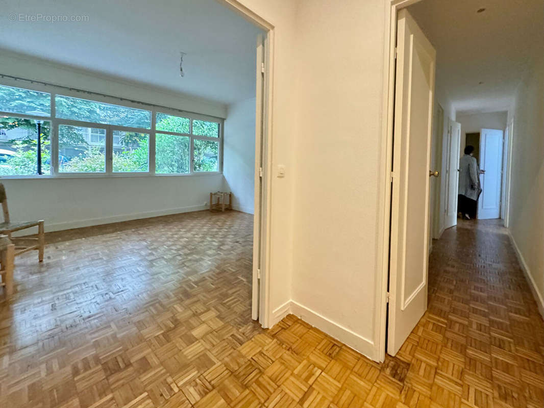 Appartement à PARIS-20E