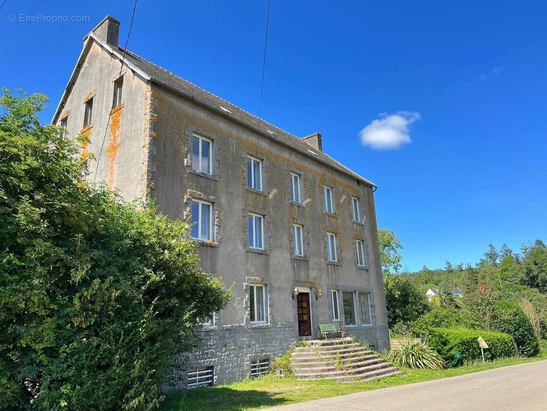 Maison à LANDELEAU