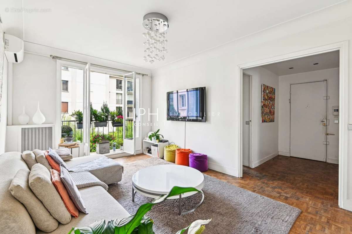 Appartement à NEUILLY-SUR-SEINE