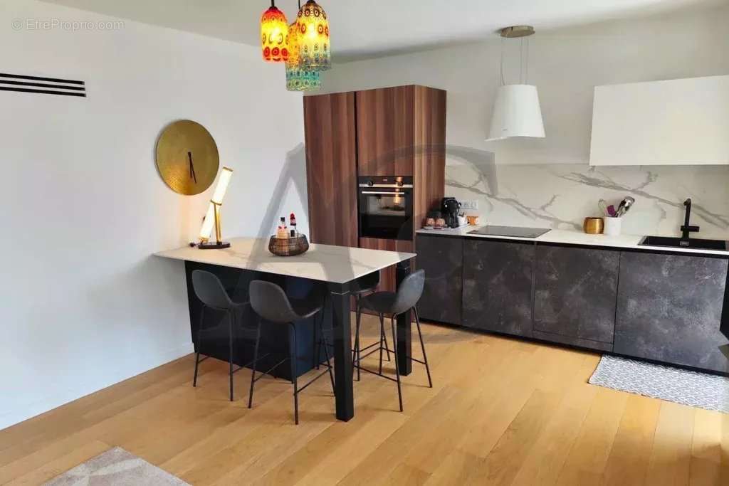 Appartement à VILLENEUVE-LOUBET