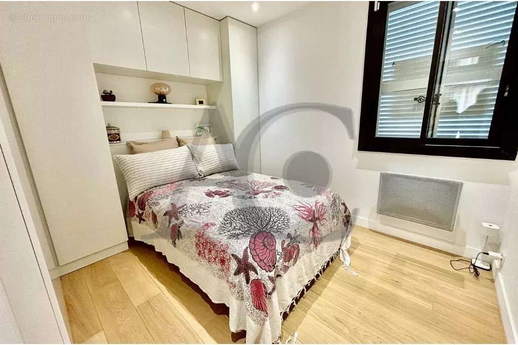 Appartement à VILLENEUVE-LOUBET