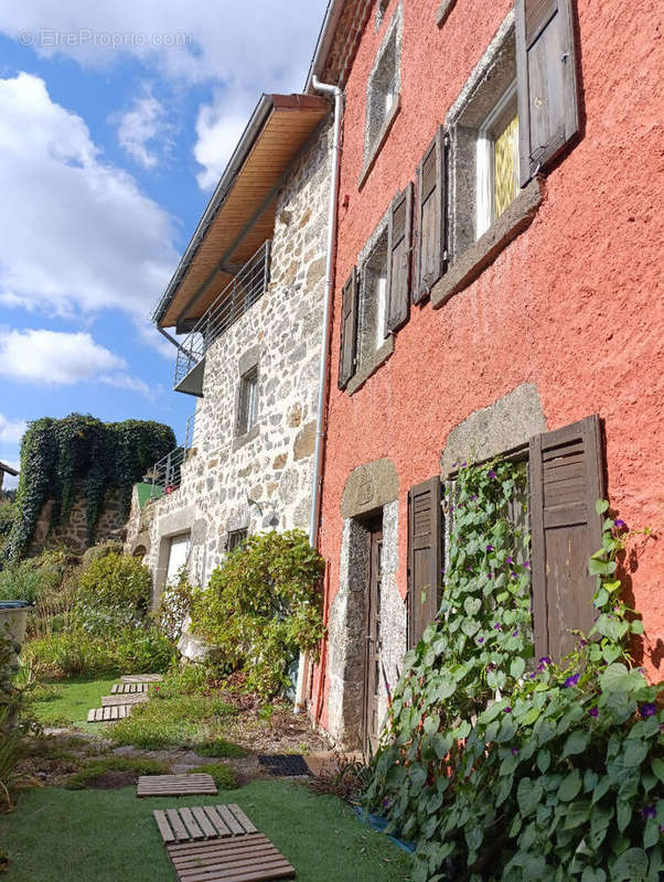 Maison à POLIGNAC