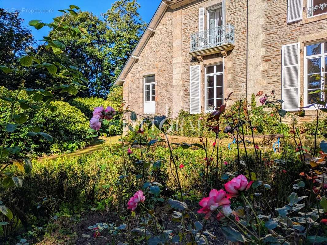 Maison à PLOUGONVELIN