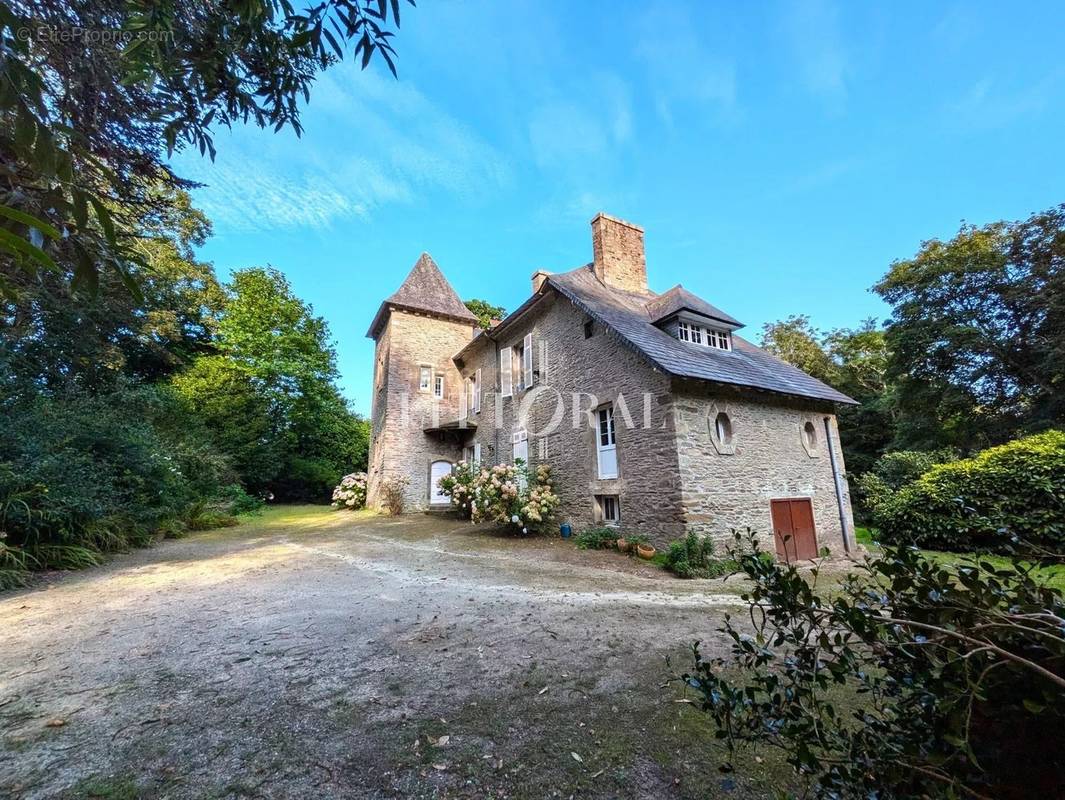 Maison à PLOUGONVELIN