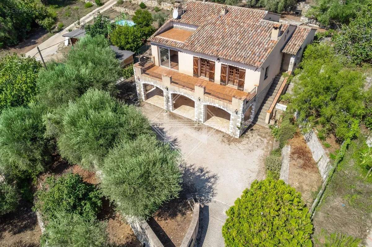 Maison à VALBONNE