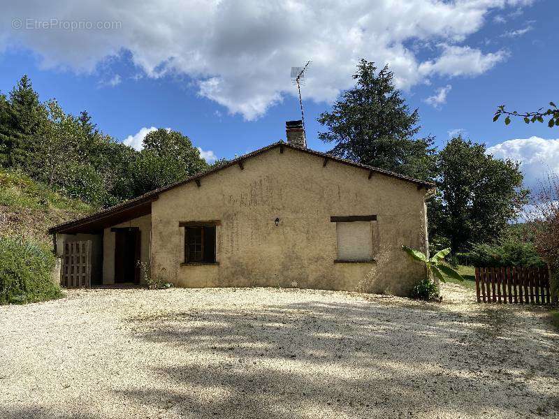 Maison à LE BUISSON-DE-CADOUIN