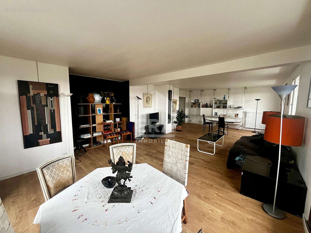 Appartement à PARIS-12E