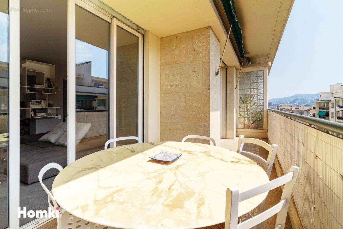 Appartement à MARSEILLE-8E