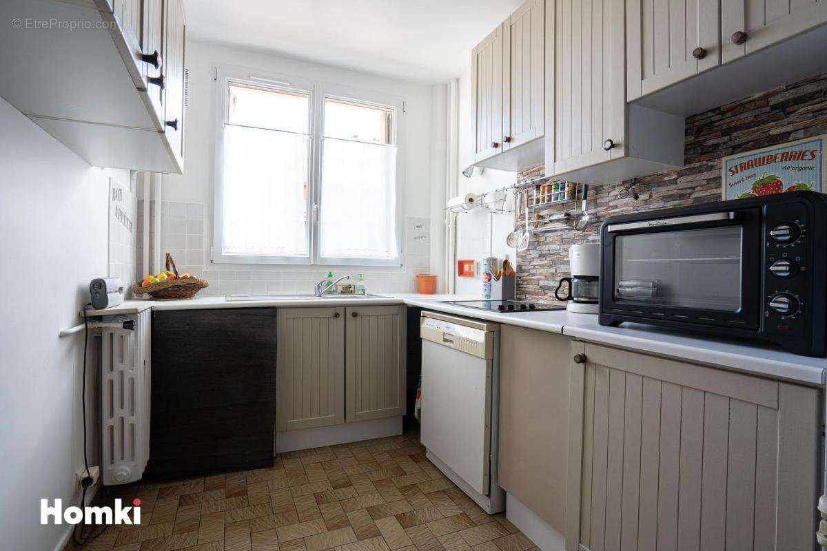 Appartement à LEVALLOIS-PERRET