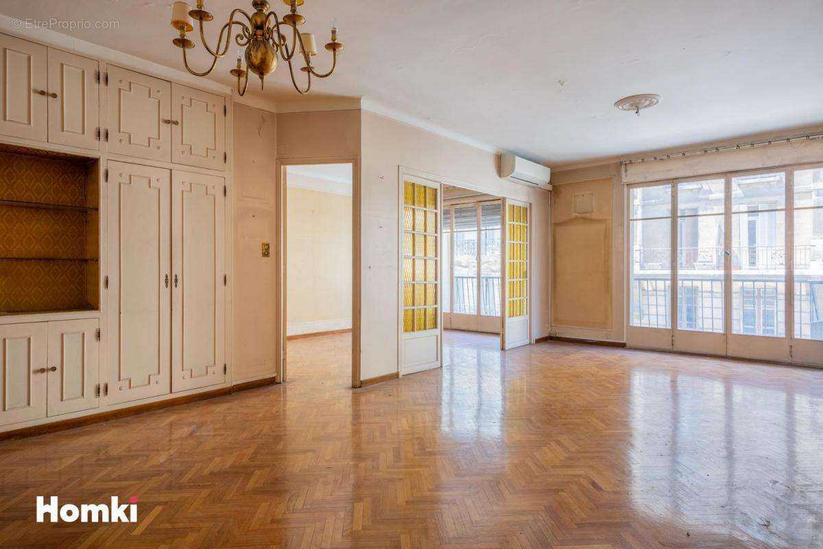 Appartement à MARSEILLE-8E