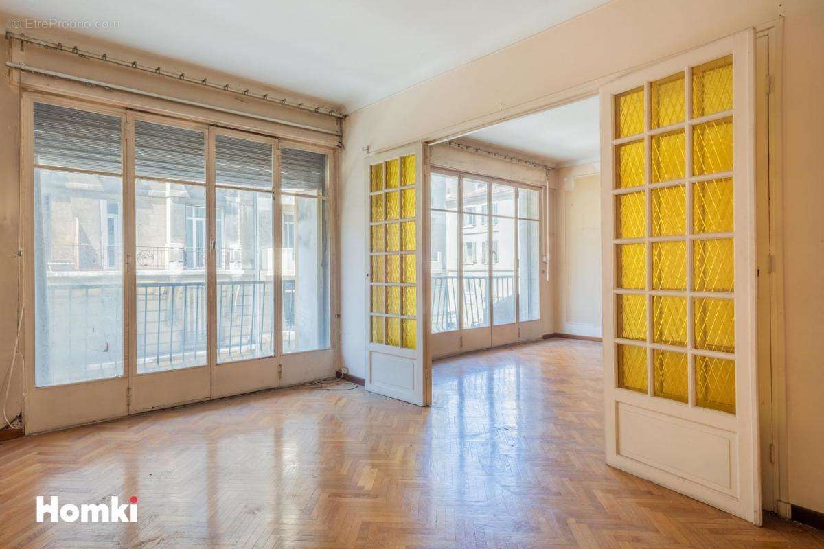 Appartement à MARSEILLE-8E