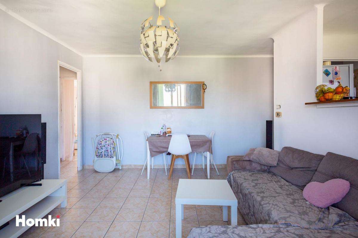 Appartement à MARSEILLE-9E