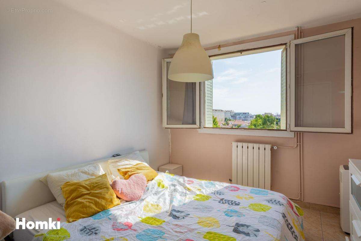 Appartement à MARSEILLE-9E