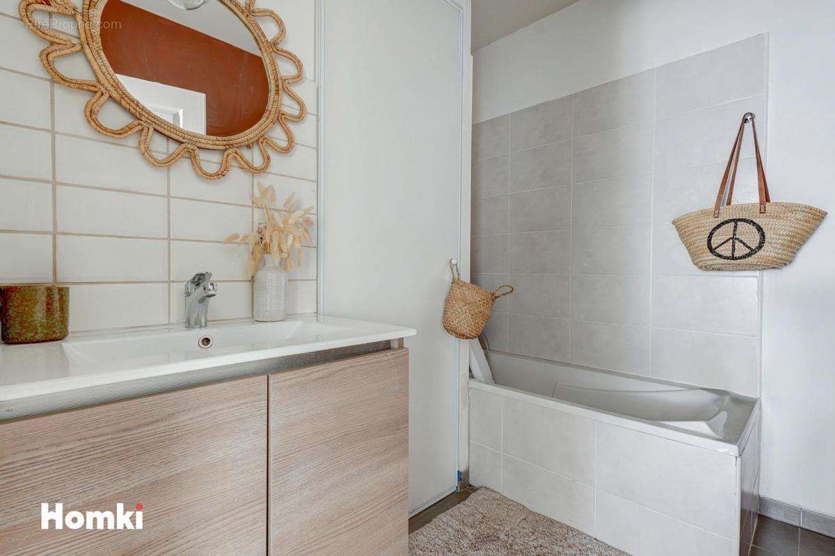 Appartement à MARSEILLE-11E