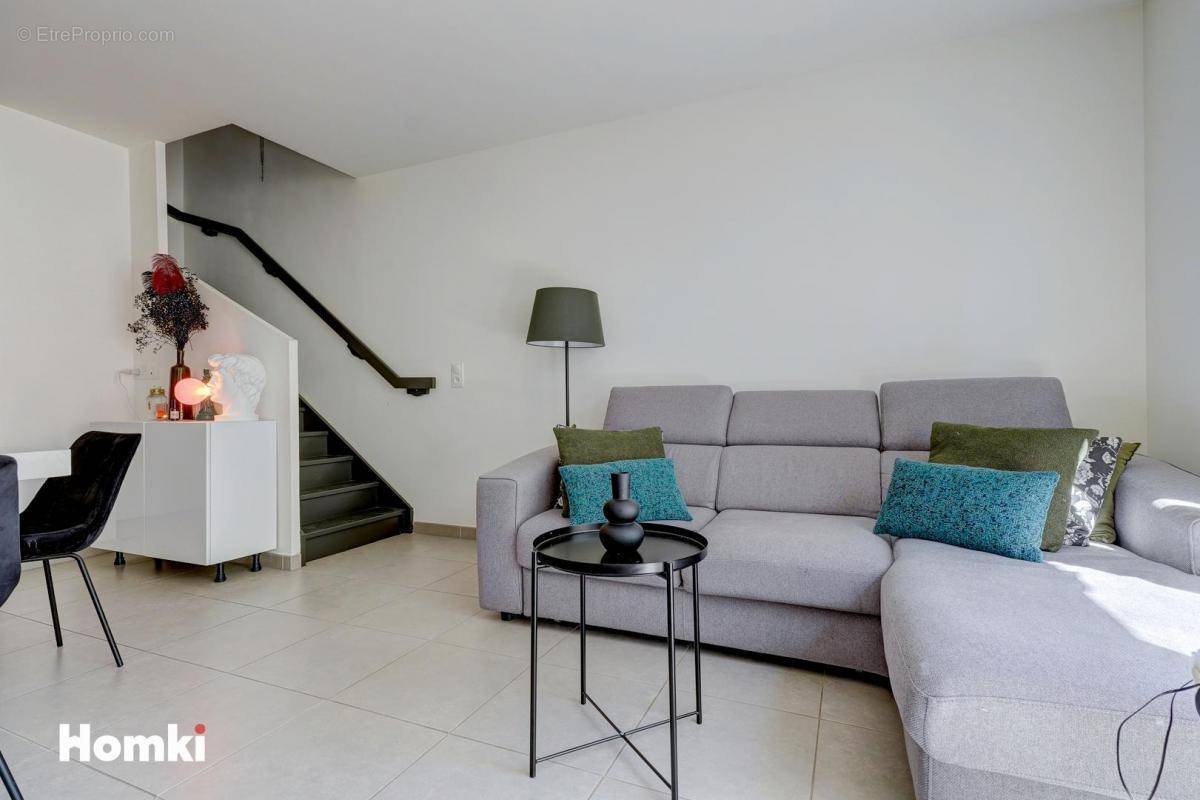 Appartement à MARSEILLE-11E