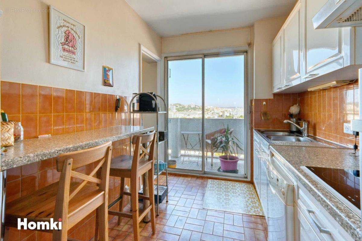 Appartement à MARSEILLE-8E