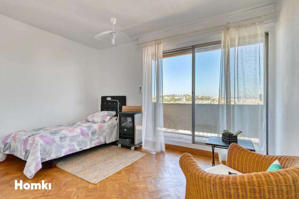 Appartement à MARSEILLE-8E