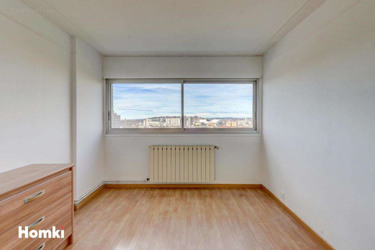 Appartement à MARSEILLE-9E