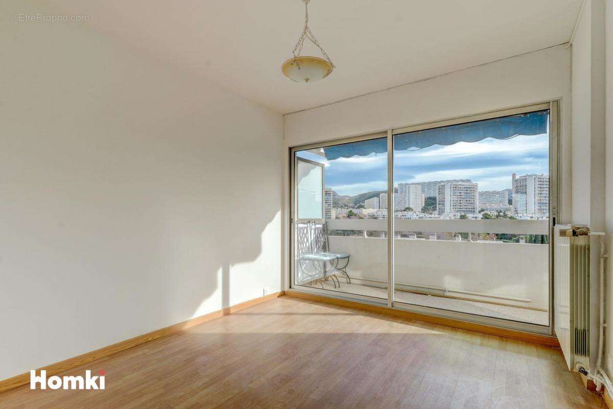 Appartement à MARSEILLE-9E