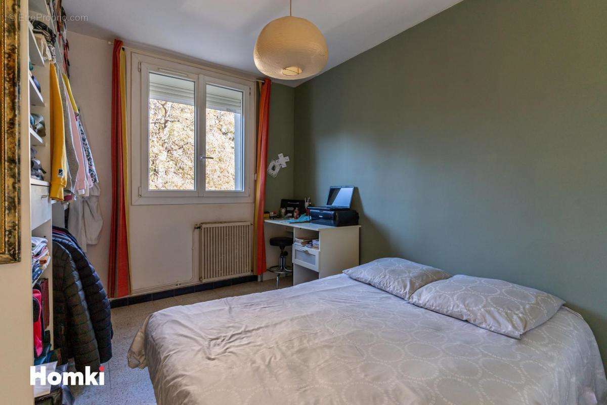 Appartement à MARSEILLE-9E