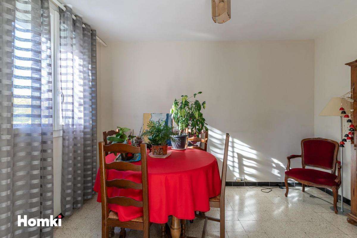 Appartement à MARSEILLE-9E