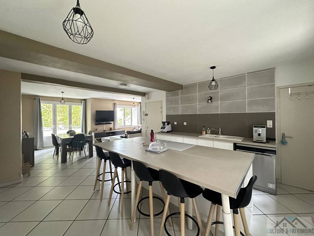 Appartement à BOURG-LES-VALENCE