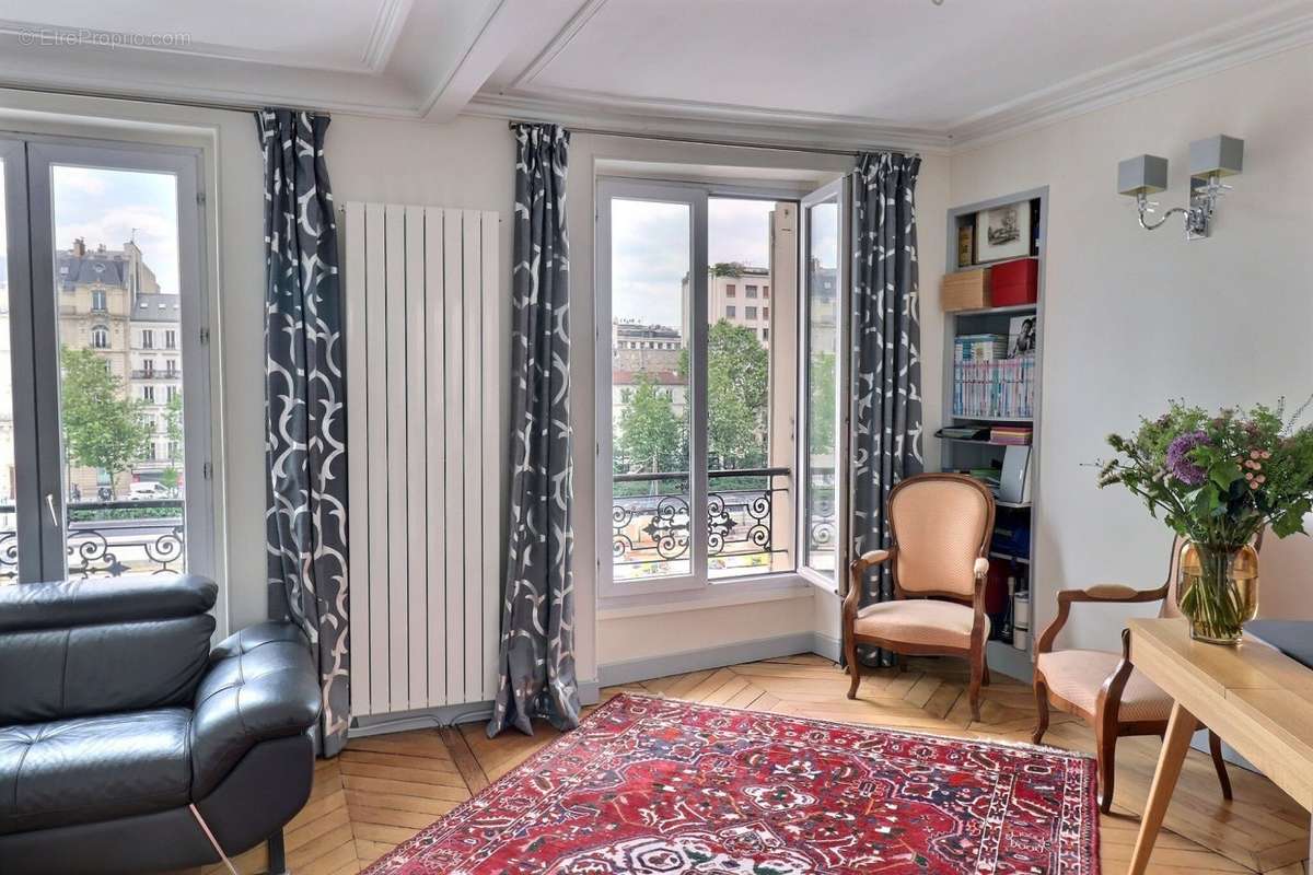 Appartement à NEUILLY-SUR-SEINE