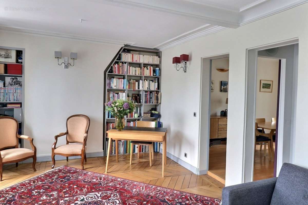 Appartement à NEUILLY-SUR-SEINE