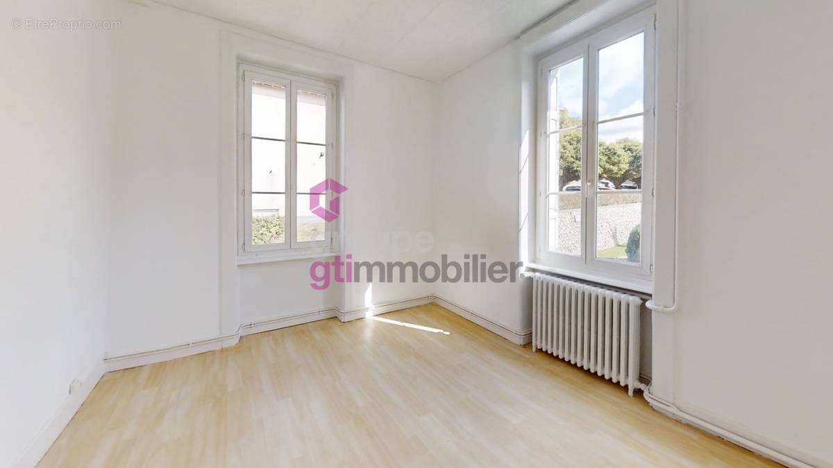 Appartement à DUNIERES