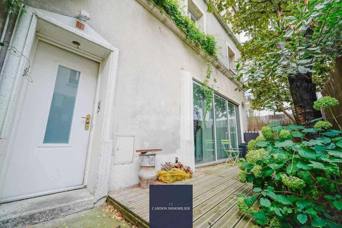 Appartement à PARIS-18E