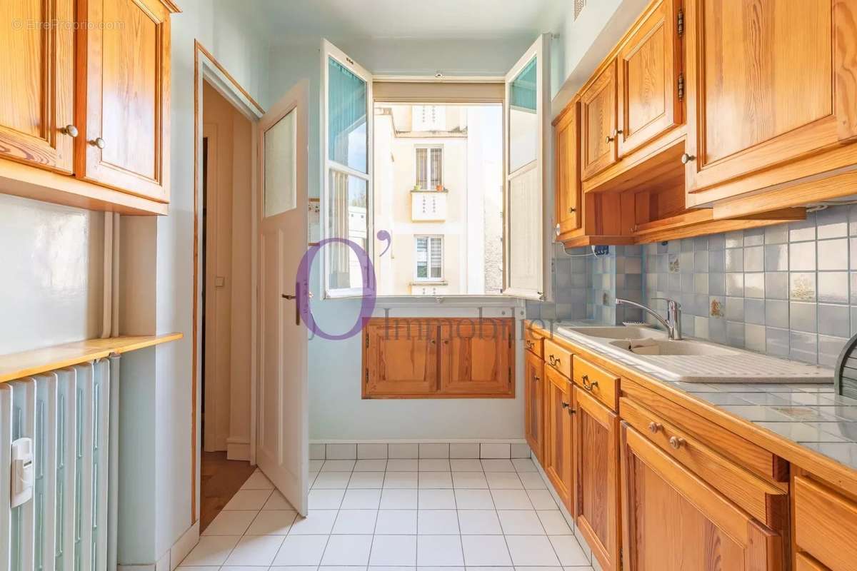 Appartement à PARIS-20E