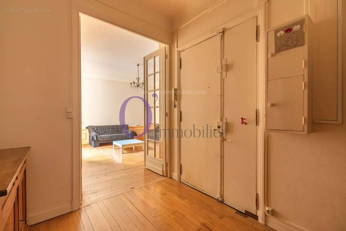 Appartement à PARIS-20E