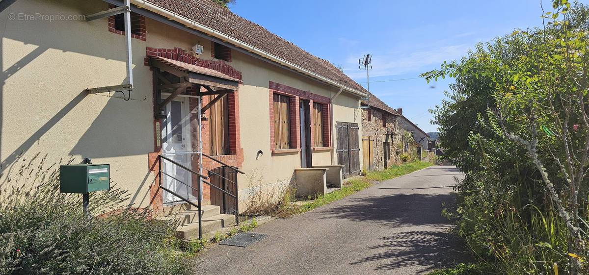 Maison à JOUEY