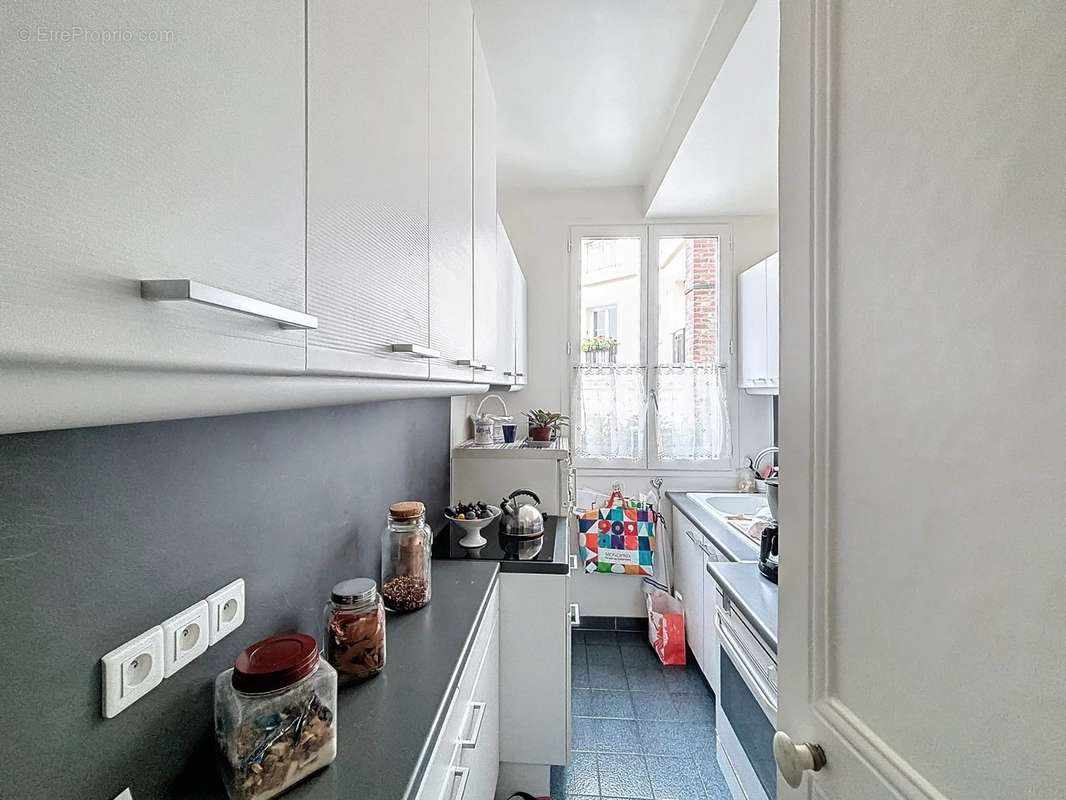 Appartement à NEUILLY-SUR-SEINE