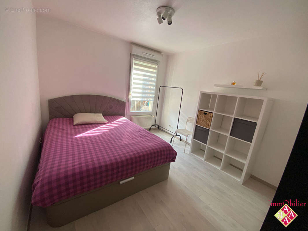 Appartement à SAINT-NAZAIRE-LES-EYMES