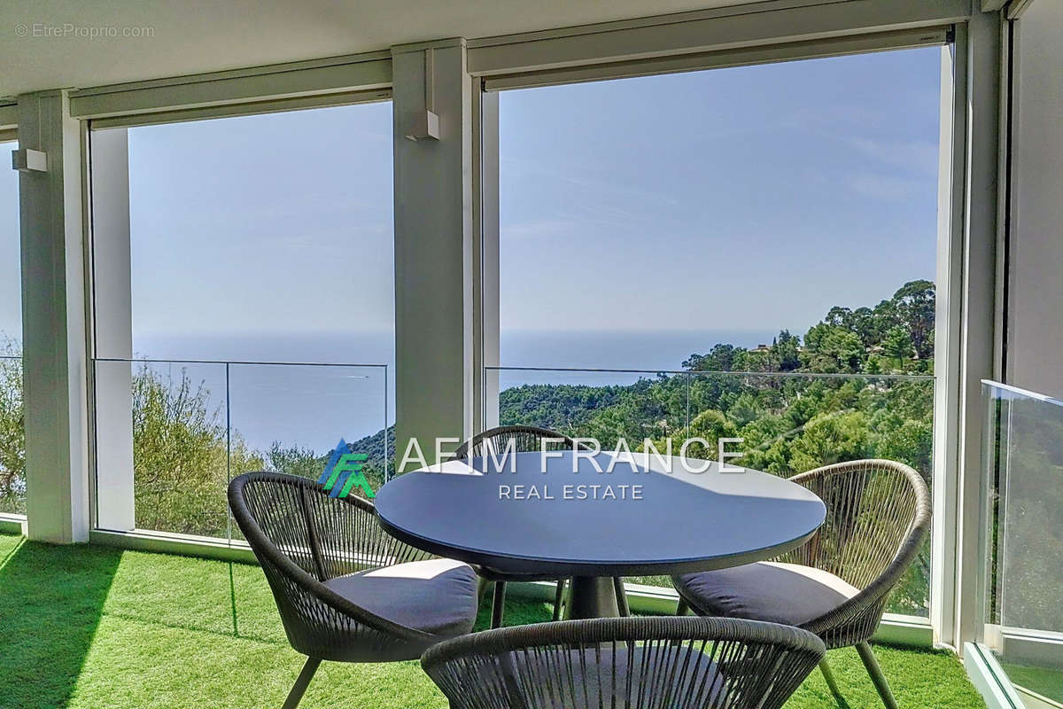 Appartement à EZE