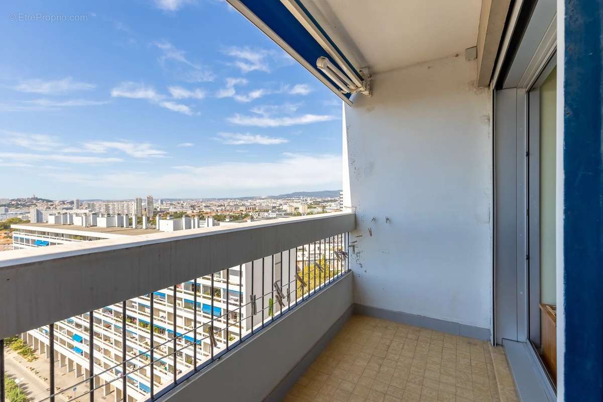 Appartement à MARSEILLE-9E