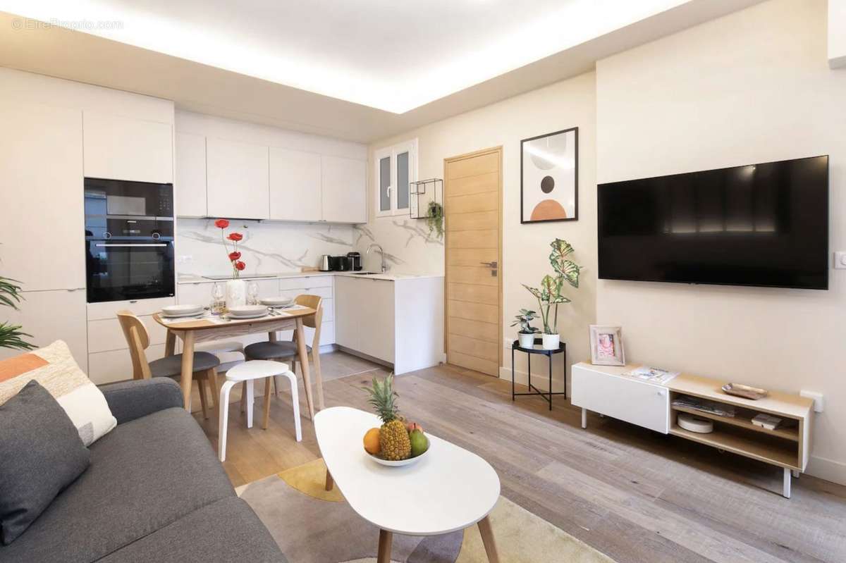 Appartement à PARIS-3E