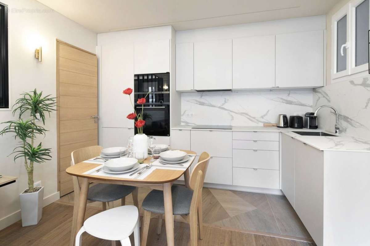 Appartement à PARIS-3E