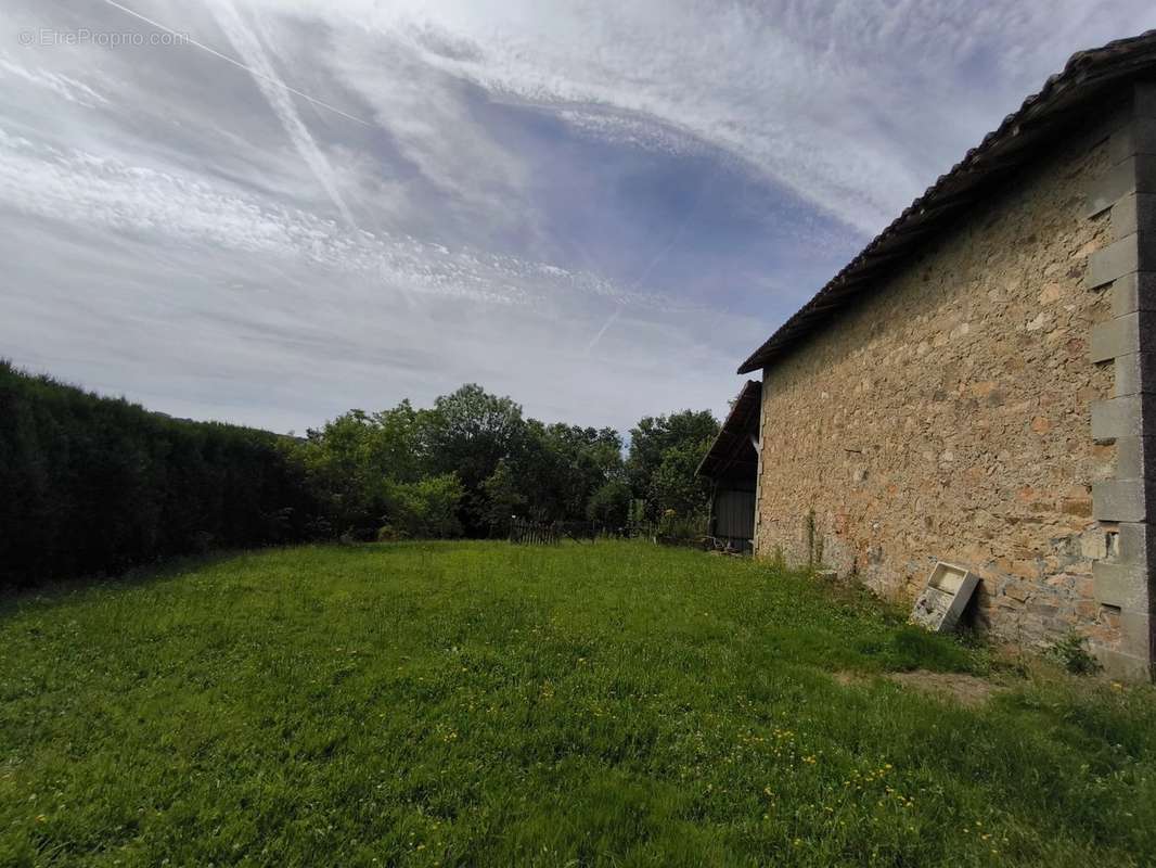 Maison à ETAGNAC