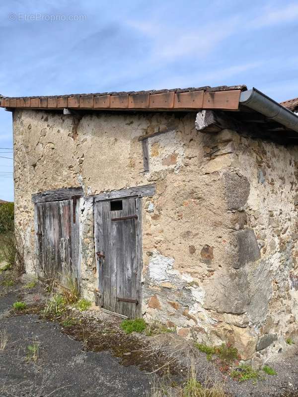 Maison à ETAGNAC