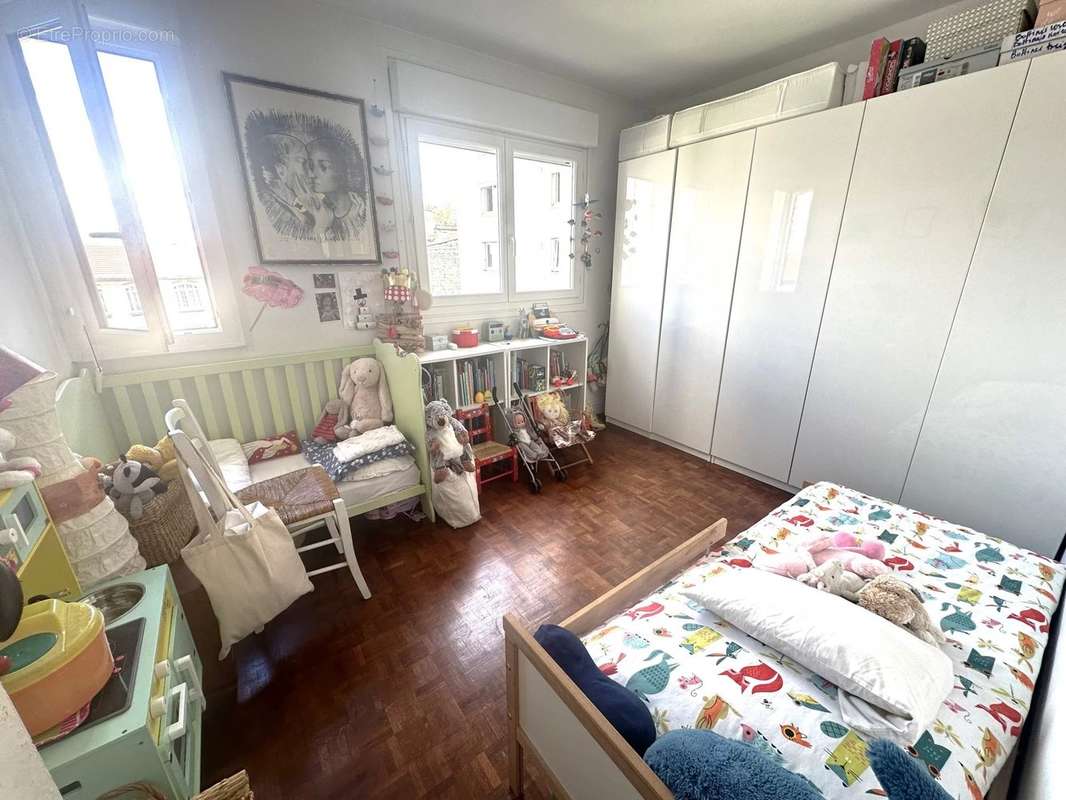 Appartement à PARIS-19E