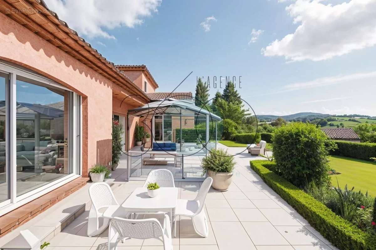 Maison à MOUGINS