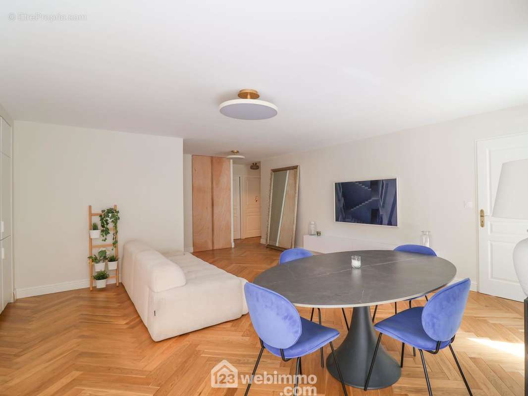 Appartement à MARSEILLE-9E