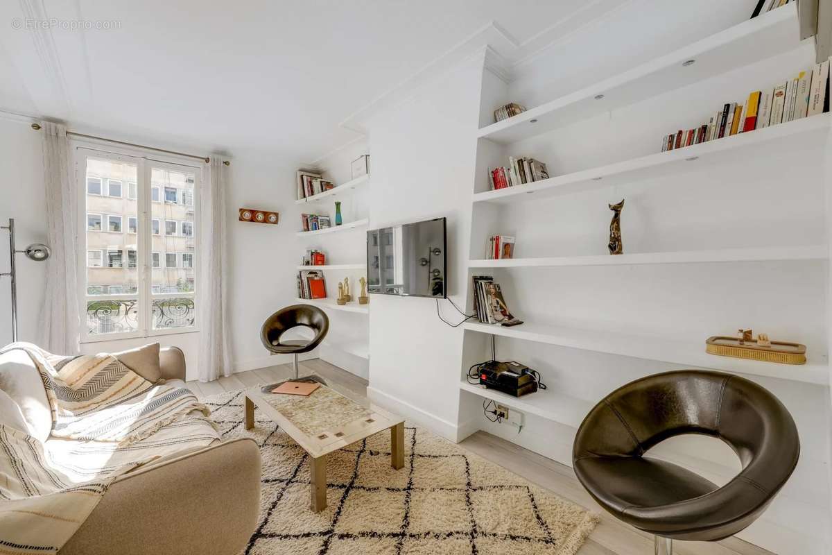 Appartement à NEUILLY-SUR-SEINE