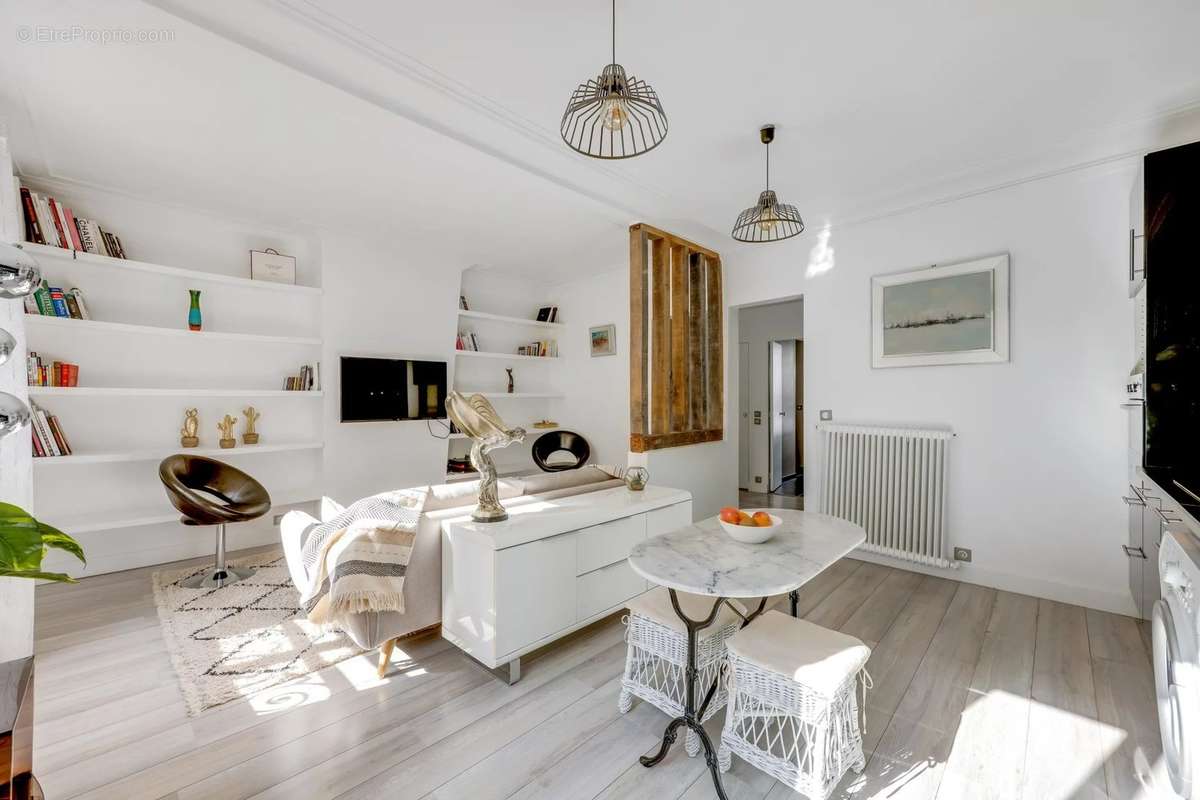 Appartement à NEUILLY-SUR-SEINE