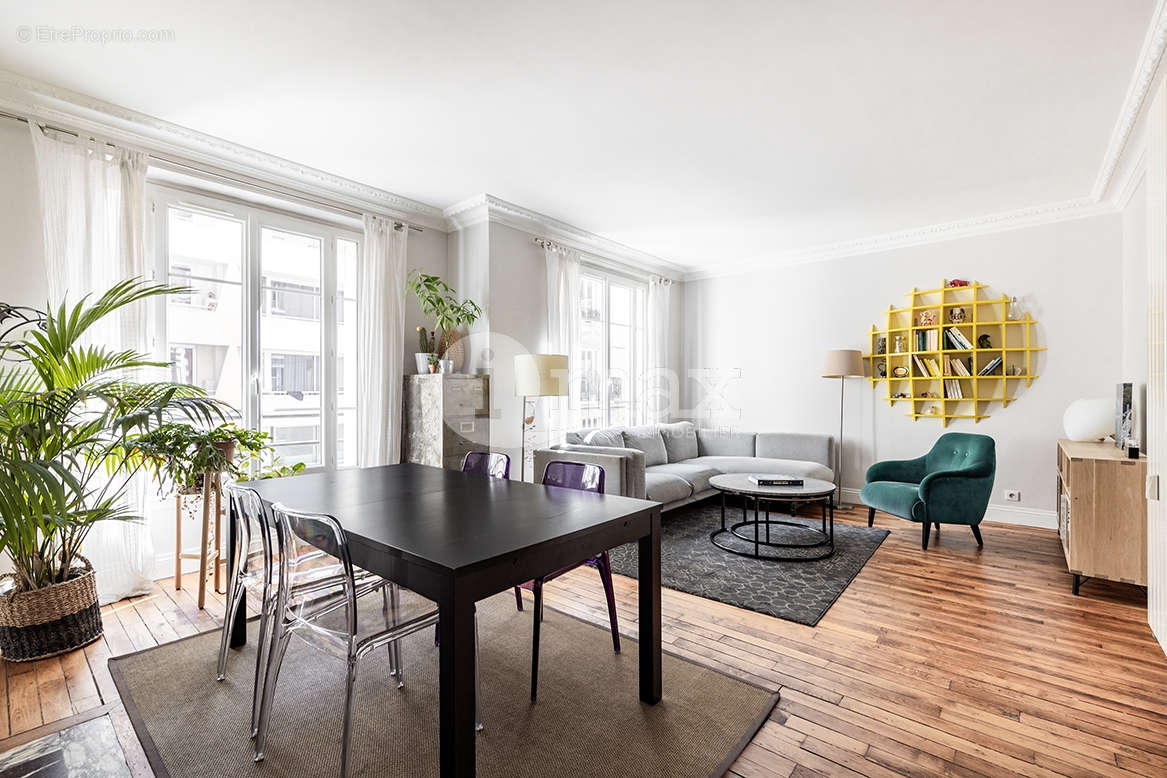 Appartement à COURBEVOIE